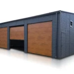 Moderne 12×8 m Blechgarage mit 3 Sektionaltoren in Holzoptik