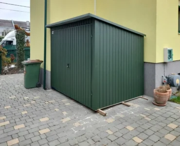 Gerätehaus aus Blech 300 x 300 cm