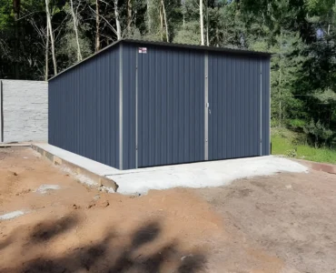 Gerätehaus aus Blech 300 x 600 cm